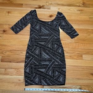 Black and Silver Women’s Bodycon 3/4 Length Sleeve Size Small Dress